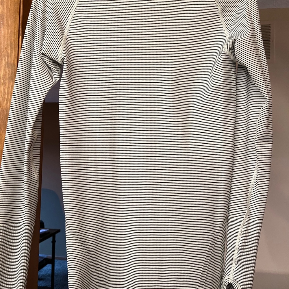 Lululemon Swiftly Tech - Picture 2 of 3